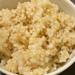 ごまともち米入り玄米ご飯